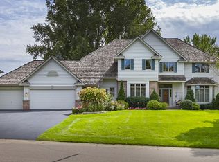 10192 Gristmill Rdg, Eden Prairie, MN 55347