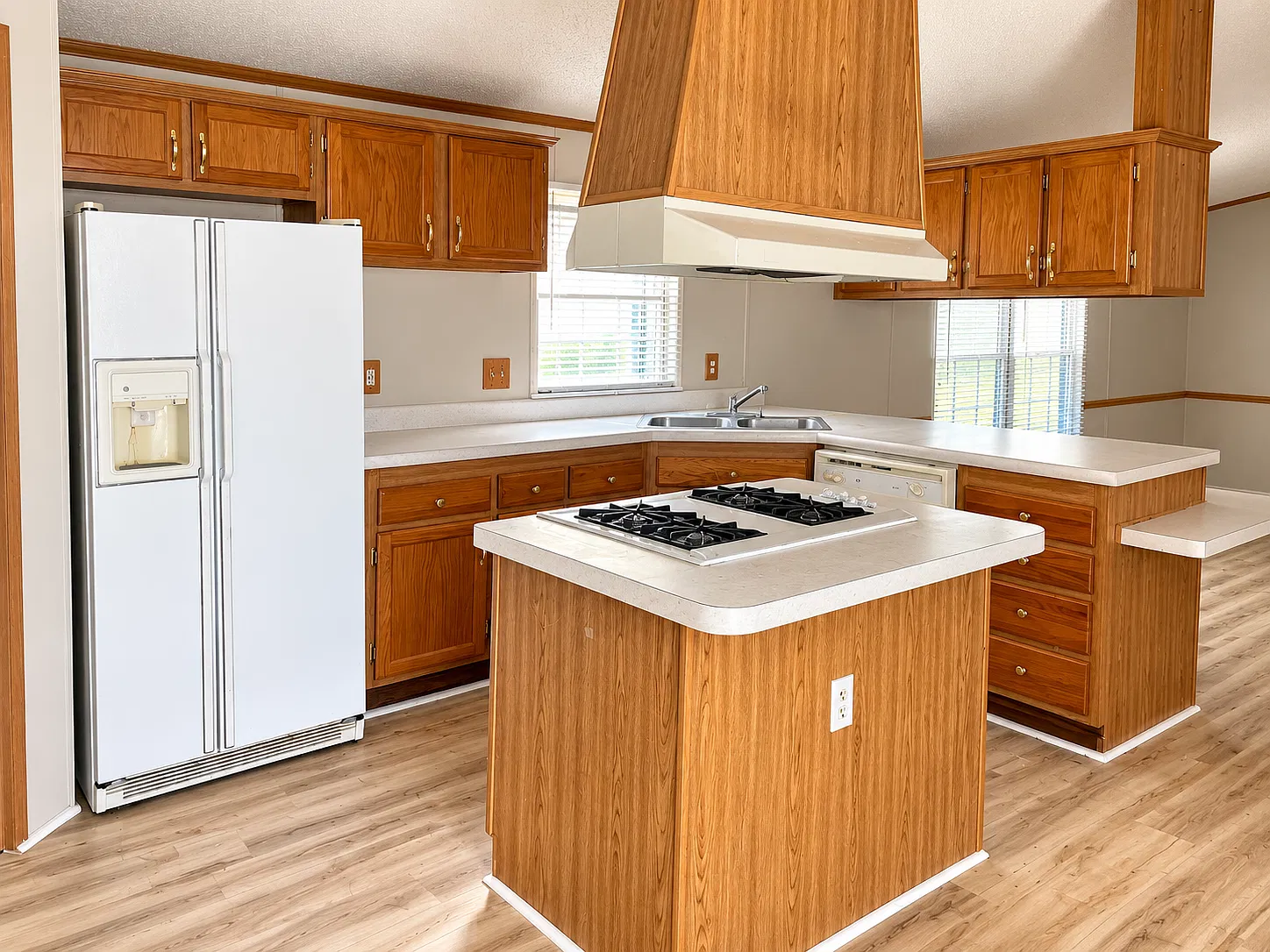 3 bed, 1150 sqft, $950 — Photo 2