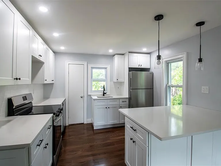 25 Hillside Ave — Photo 5