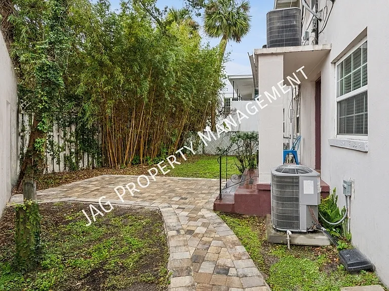 1886 San Marco Blvd #3 — Photo 20
