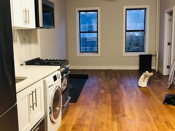 2nd image of 322 E 117th St APT 9