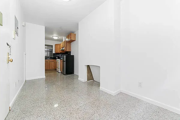 Rented by Vector New York, LLC | media 6