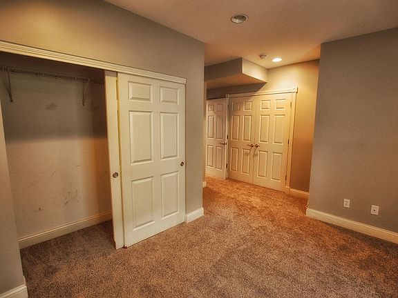 5th image of 921 Sharkey Ln