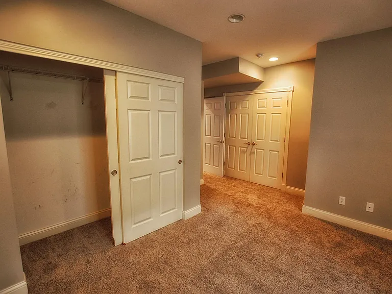 921 Sharkey Ln — Photo 5