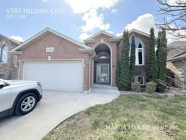 4583 Helsinki Cres — Photo 37