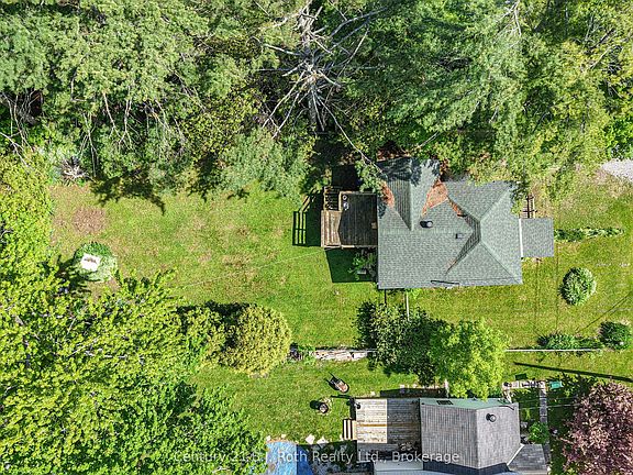 3rd image of 3427 Coronation Ave