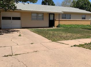 208 Circle Dr, Clovis, NM 88101