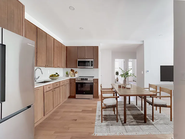 156 2nd Ave #4E — Photo 1