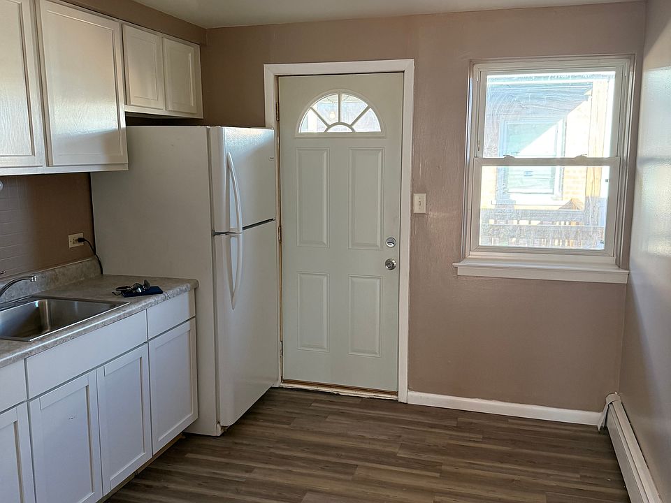 1st image of 2009 Broadway St APT 2S