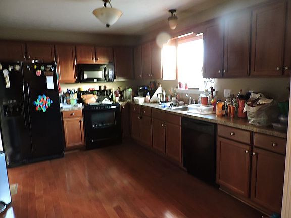 2nd image of 1615 Overlook Cir