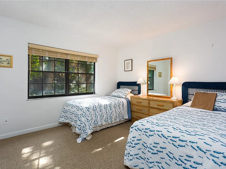 910 E Causeway Blvd #B5 — Photo 17