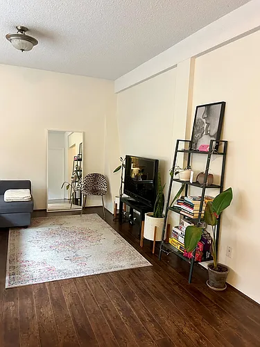 1536 W 14th Ave #21 Photo 1