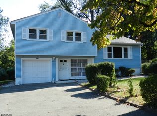 70 Dogwood Rd, Boonton, NJ 07005