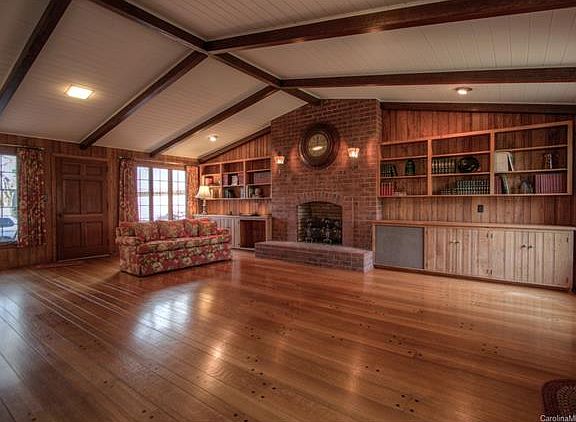 5th image of 2647 Armstrong Cir
