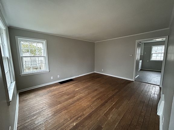 3rd image of 2022 Kentucky St