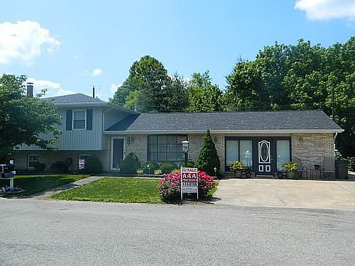 1st image of 138 Lakeview Cir