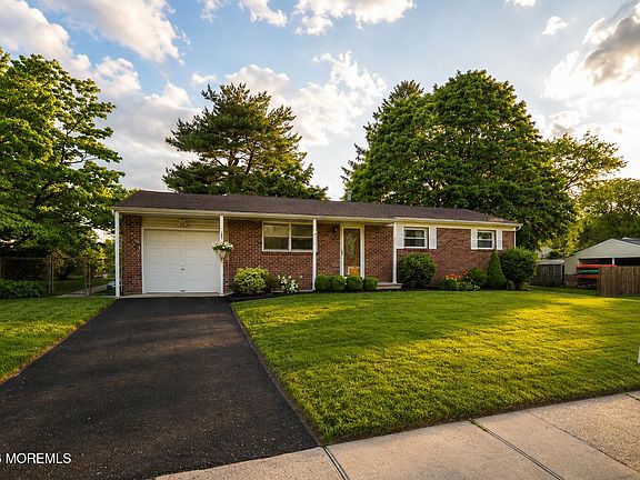 2nd image of 7 Norman Drive