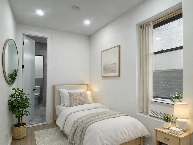 33 Henry St #12 — Photo 3