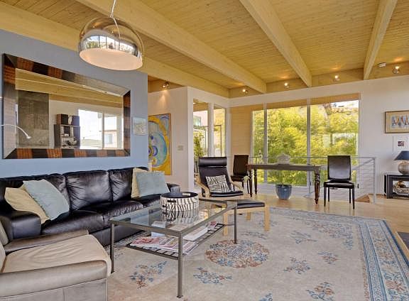 Spacious, bright living