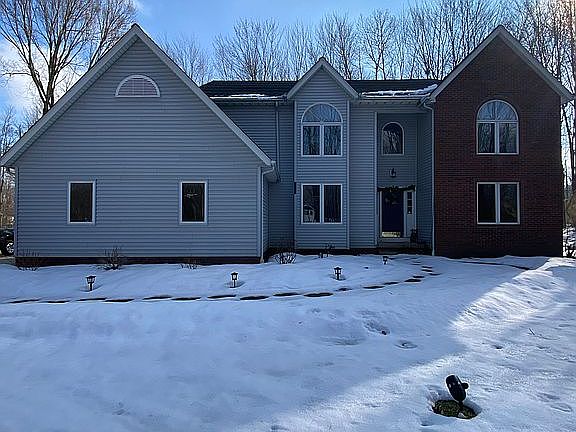 2nd image of 11995 Quail Woods Dr
