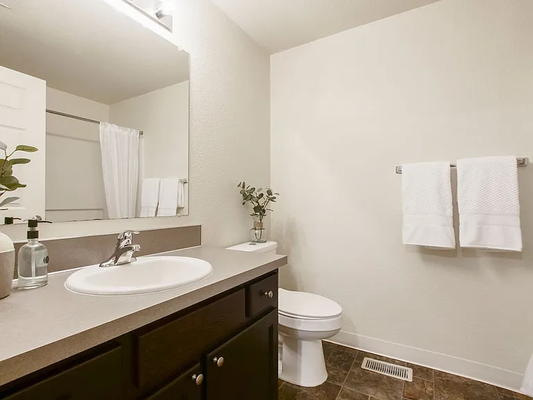 River View Apartments — Photo 13