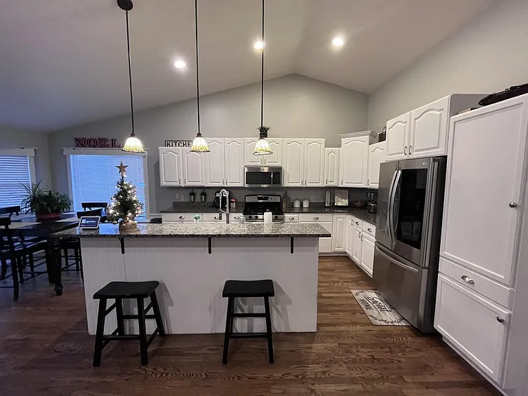 6143 W Deer Springs Ln — Photo 4