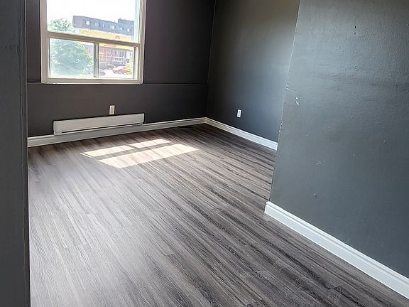 5th image of 2478 Kingston Rd #3