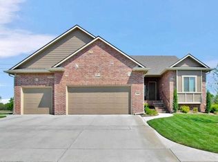 3118 E Sunflower Dr, Derby, KS 67037