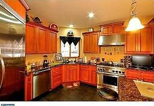 4th image of 121 Preakness Dr
