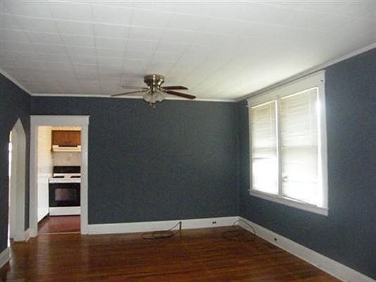2nd image of 1318 Fenton Ave
