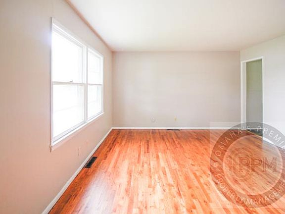 5th image of 7310 S 70th St