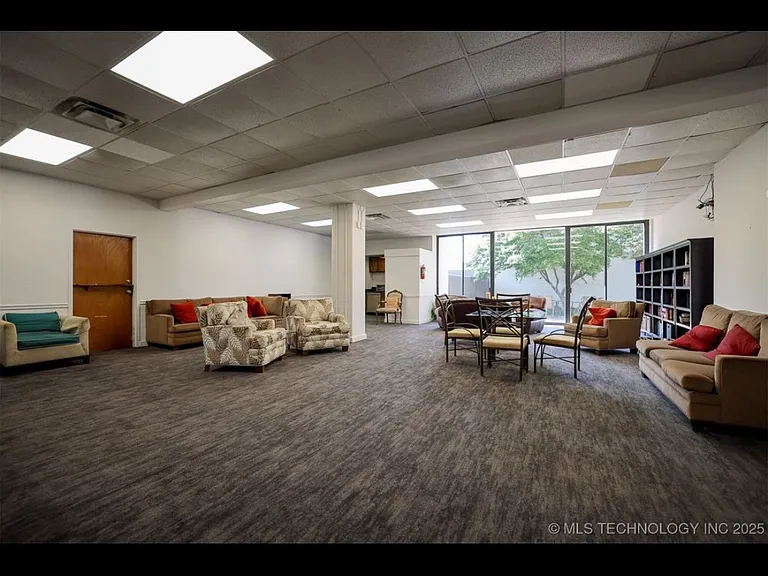 450 W 7th St S #401 — Photo 18