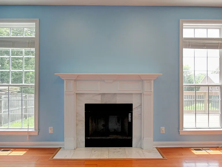 716 Cavalier Dr — Photo 48