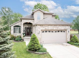 12105 Stormes Dr, Parma, OH 44130