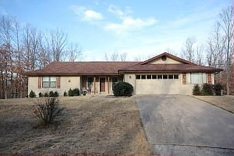1st image of 7 Mildenhall Dr