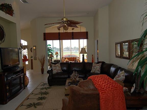 3rd image of 24056 Buckingham Way