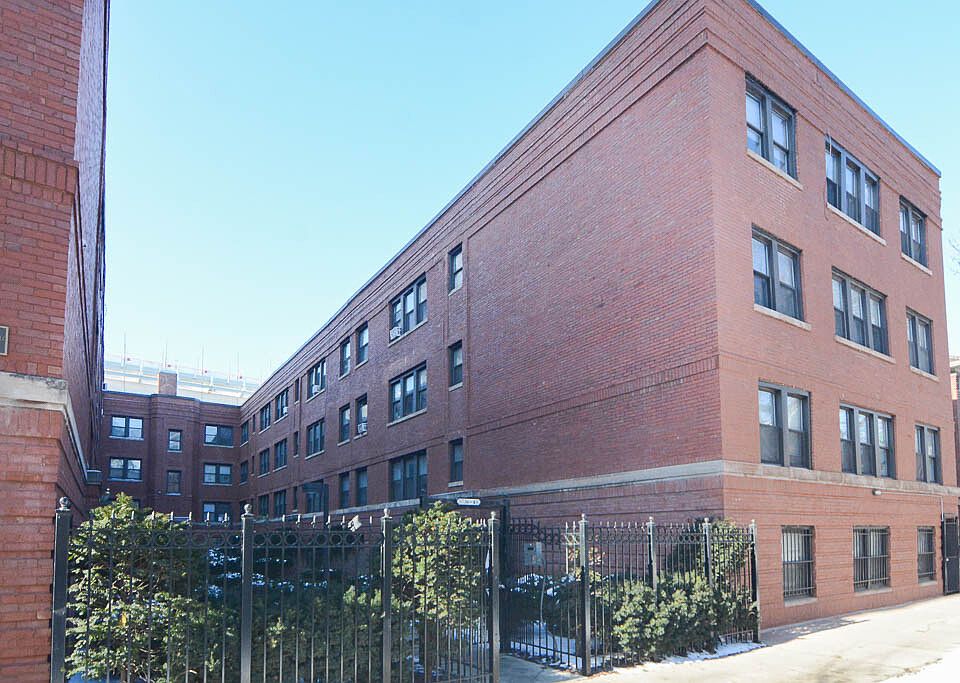 1st image of 5740 N Winthrop Ave #902