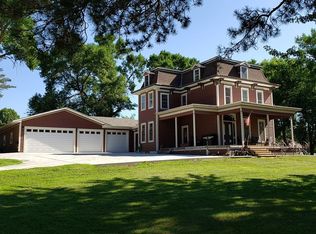 802 E 7th St, Dell Rapids, SD 57022