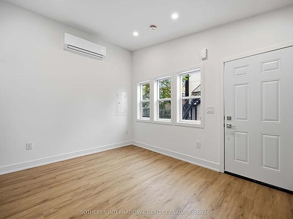 5th image of 207 Connaught Ave #5