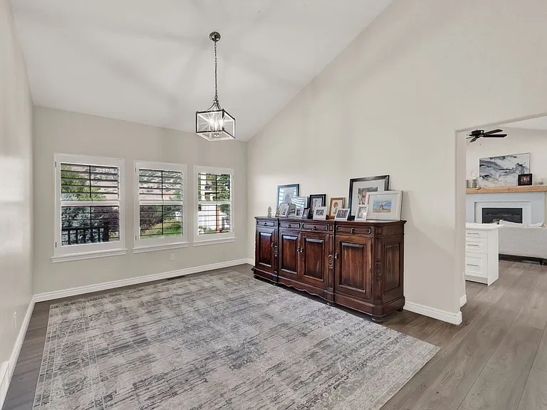 1693 E Crimson Oak Dr — Photo 13