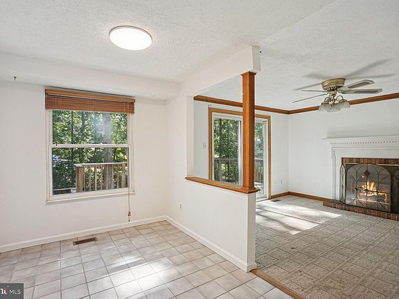 3rd image of 3 Rosewood St