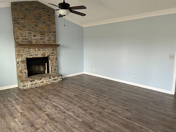 2nd image of 451 Clifton Dr