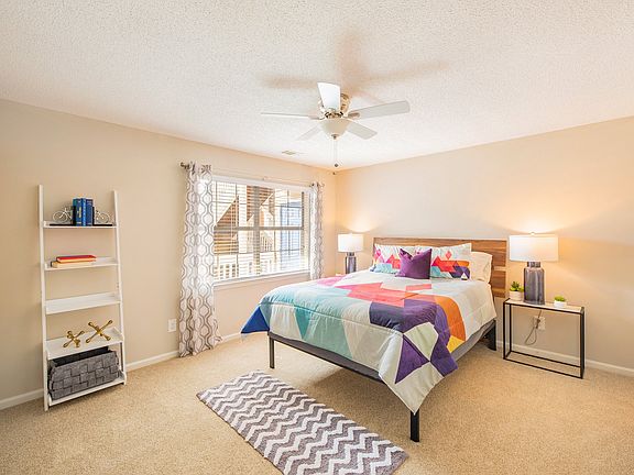 4th image of 100 Cross Creek Ct #105-M