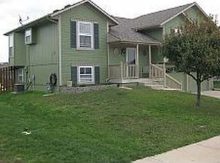 813 SW Ridgeview Dr, Grain Valley, MO 64029