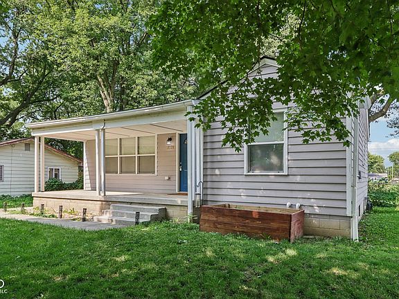 3rd image of 3028 Villa Ave