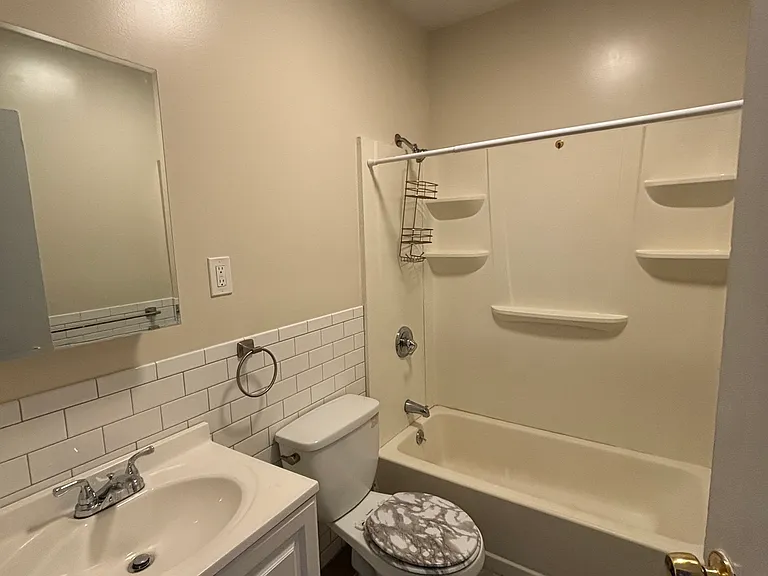 2395 Main St #2 — Photo 11