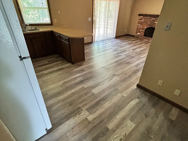 702 Shannon Rd — Photo 6