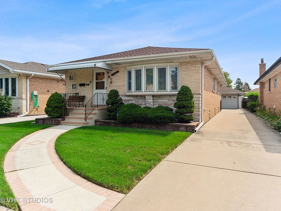 1st image of 5025 N Leonard Dr