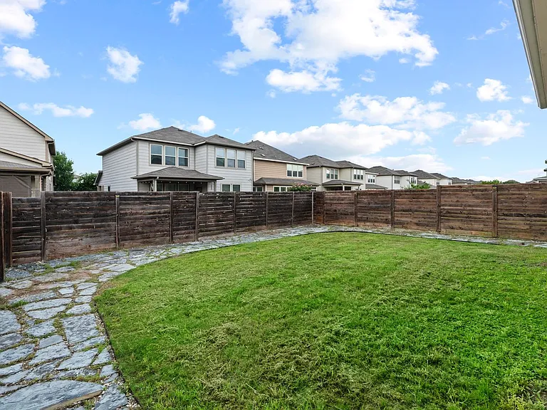 14011 Hedera Dr — Photo 29