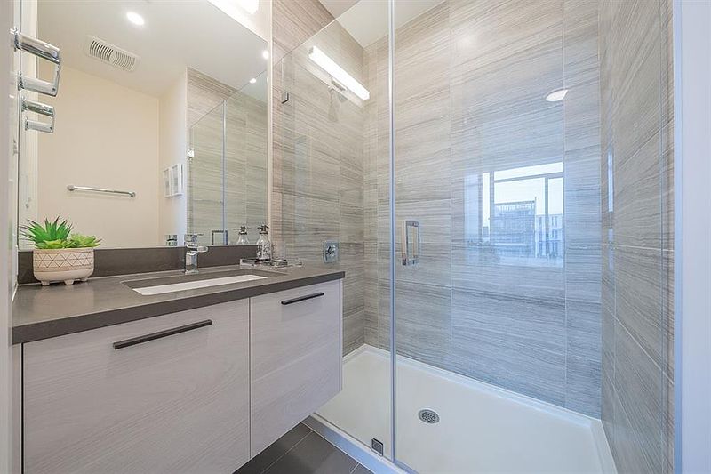 Burnaby Apartment for rent - 2 Bedrooms — photo 10